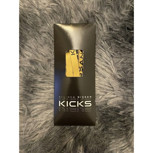 Nissan Kicks Shoelaces (3 Pairs) Car Collectibles Auto Memorabilia RARE NEW - Picture 4 of 7